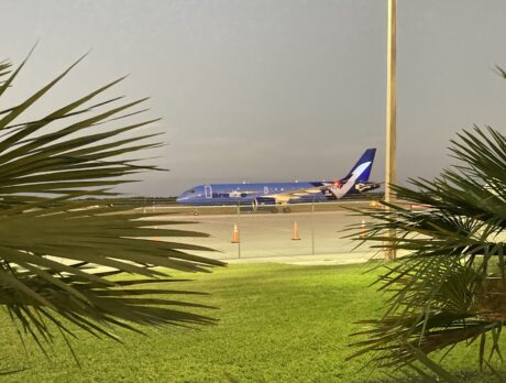 First Breeze jet lands in Vero Beach