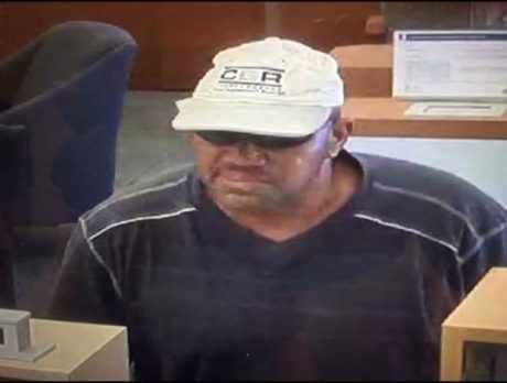 Deputies search for man who robbed bank
