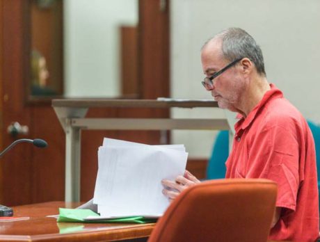 Man charged with island murder struggles as own attorney