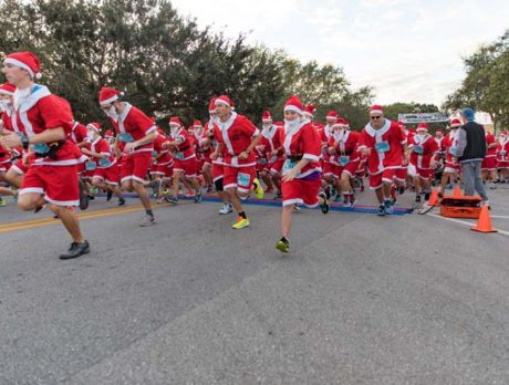 Run Run Santa dash attracts a sea of St. Nicks