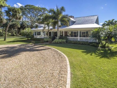 Florida Cracker house sits on 10-acre horse property