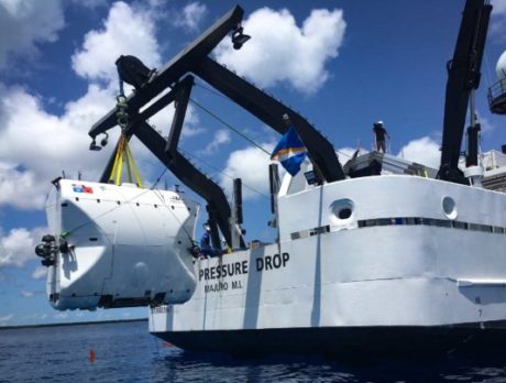 Manned sub to dive to deepest spot in world’s oceans