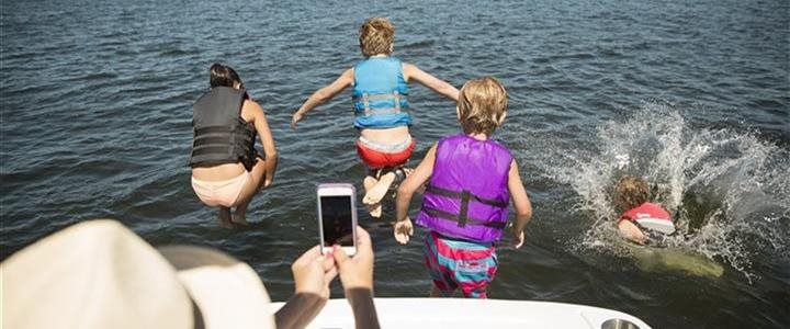 Let’s go boating: 4 ways to vacation on the water this summer