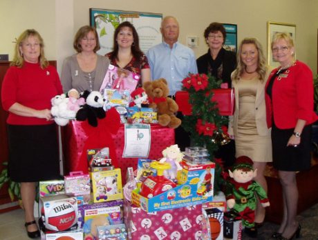 Seacoast National Bank Collects Toys for Tots