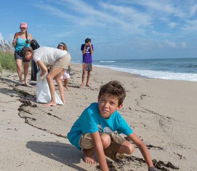 PHOTOS: KIRB enthusiasm – Volunteers help clean up coast