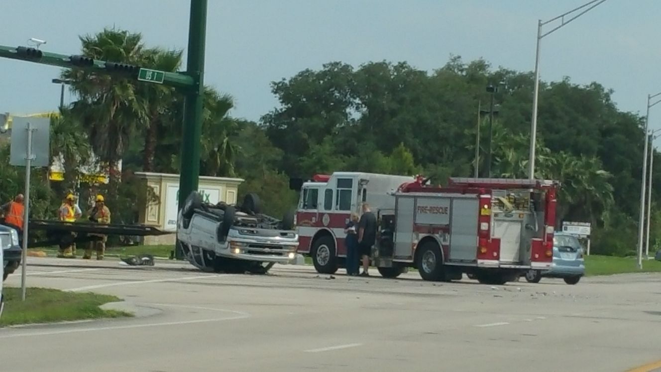 Rollover crash at area Publix sends 1 to hospital - Vero News