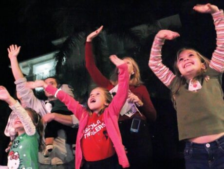 Thousands in Sebastian, Vero Beach welcome Santa, holiday season