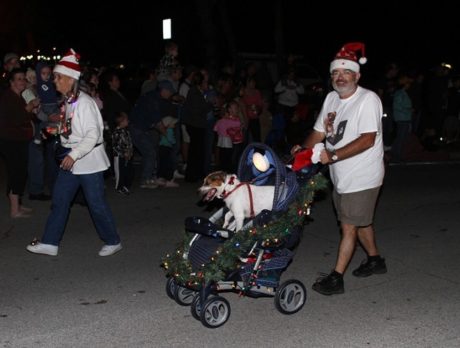 Thousands welcome Santa to Sebastian with Christmas parade