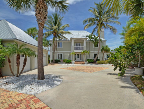 Oceanfront estate close to all that Vero has to offer