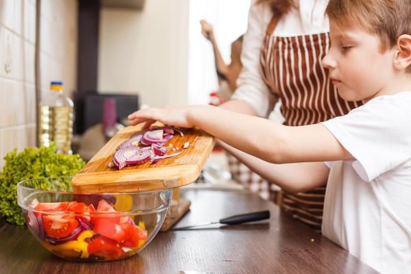 Celebrate National Nutrition Month by ‘Putting Your Best Fork Forward’