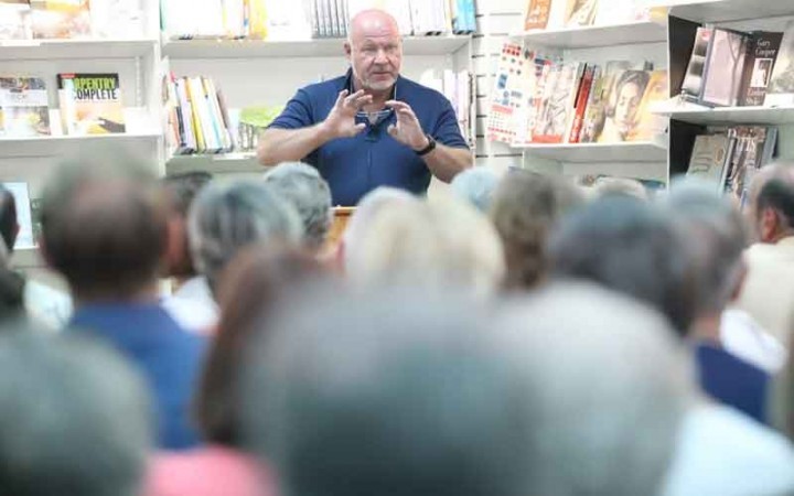Randy Wayne White