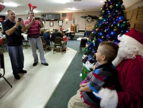 Eagles fulfill Christmas wishes for veteran families