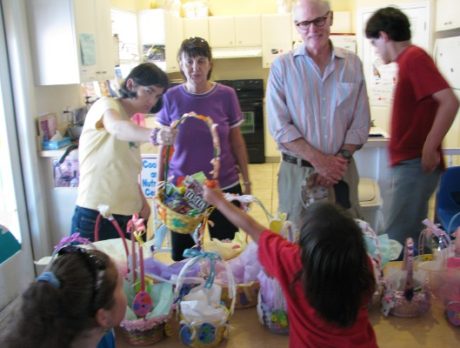 Sun Up clients make Easter special for Hibiscus Children