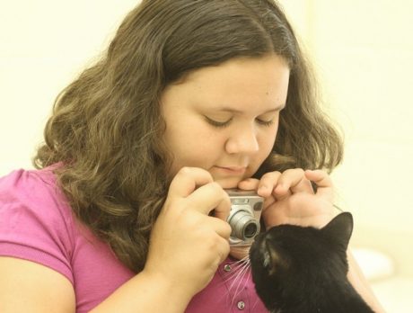 Pet photographers learn techniques at Humane Society