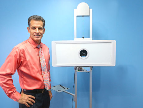 Dermoscopic imaging system helps detect skin cancer