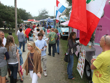 Rainy weather can’t keep food truck fans from Vero Beach frenzy