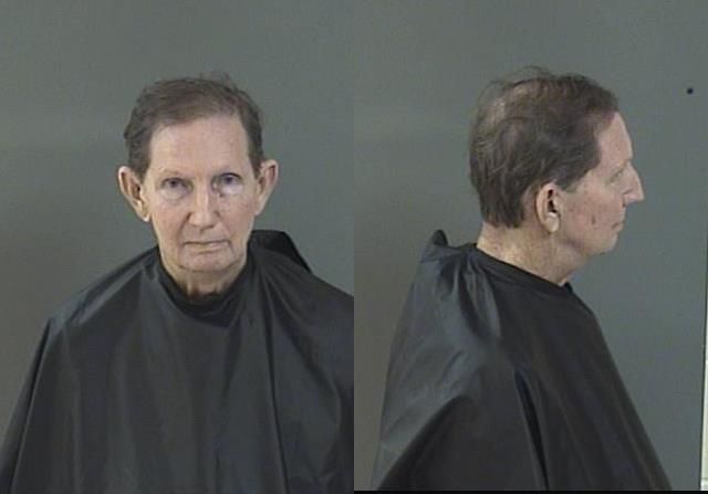 Former Vero Beach mayor to appear in veterans court on assault charge