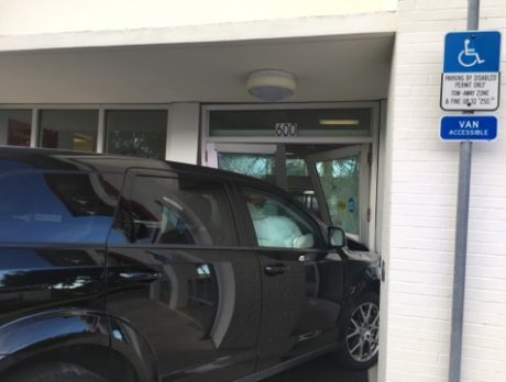 Man hurt after SUV crashes into front doors of Wells Fargo