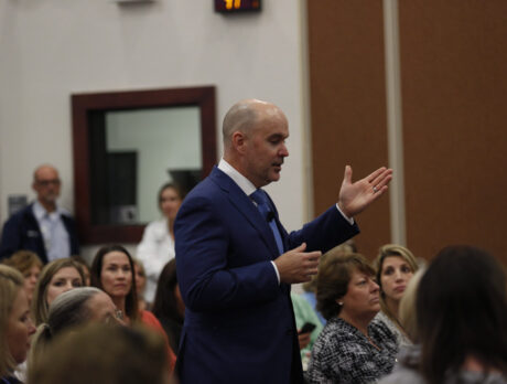New superintendent apologizes after losing temper at meeting