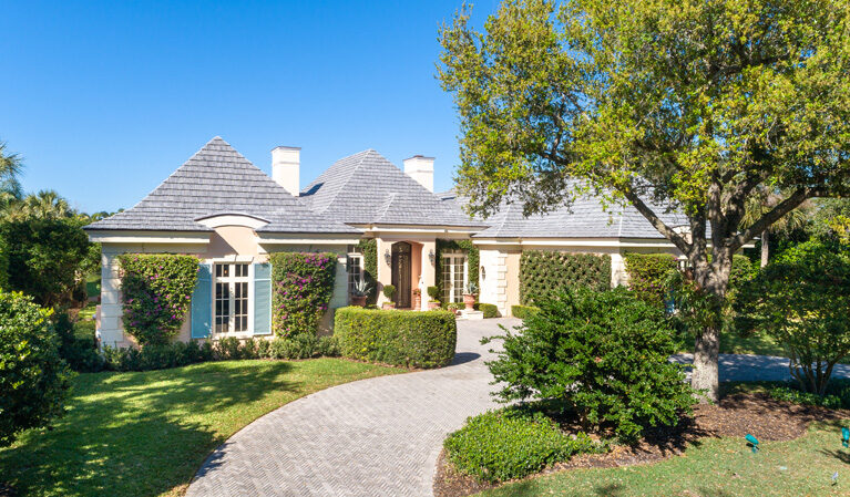 Outstanding architecture evident in John’s Island pool home