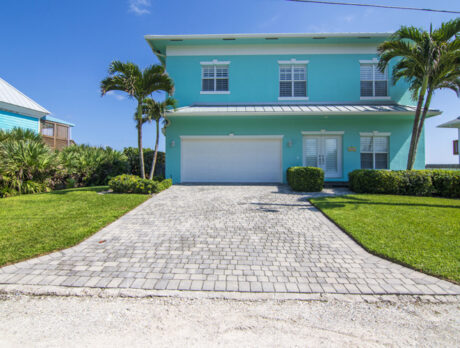 Dreamy beach house with Key West vibe offered  in Summerplace