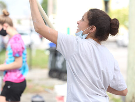 Kiwanis crew gives Youth Guidance building a facelift