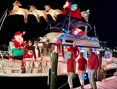 Big splash of holiday cheer at Christmas Lighted Boat Parade