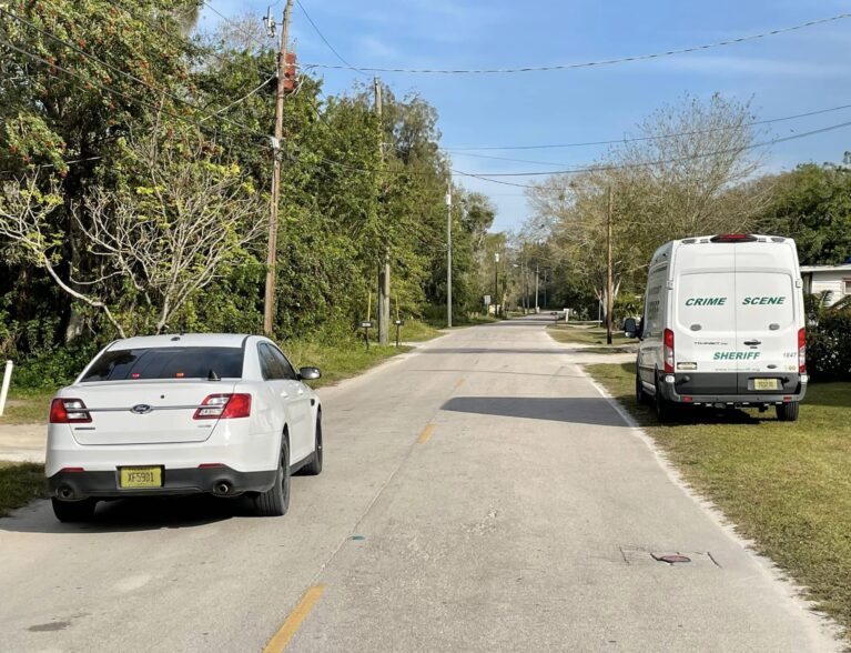 Police ID body found behind home in Fellsmere