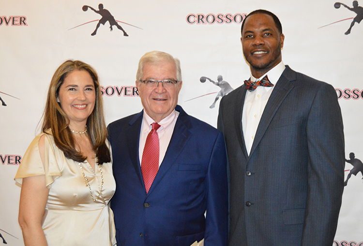 ‘Crossover’ gala: Students, benefactors form winning team