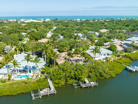 Long water views make Castaway Cove home a river haven