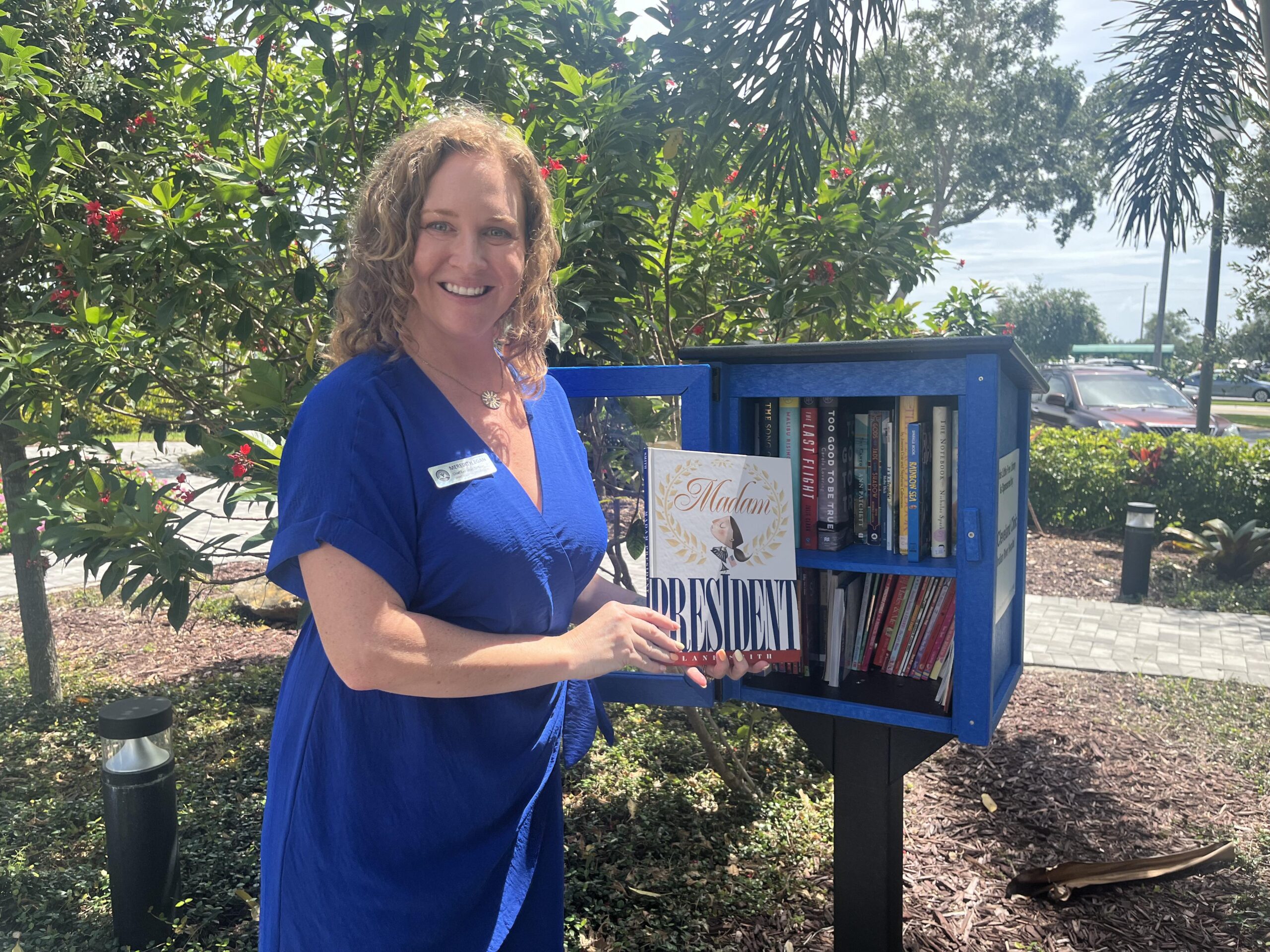 little-free-library-box-unveiled-at-cleveland-clinic-vero-news