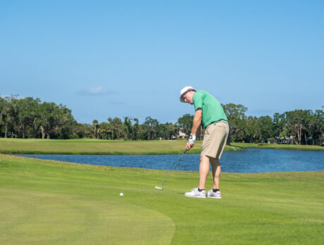 VNA Golf-A-Thon fundraising drivers give it their best shots