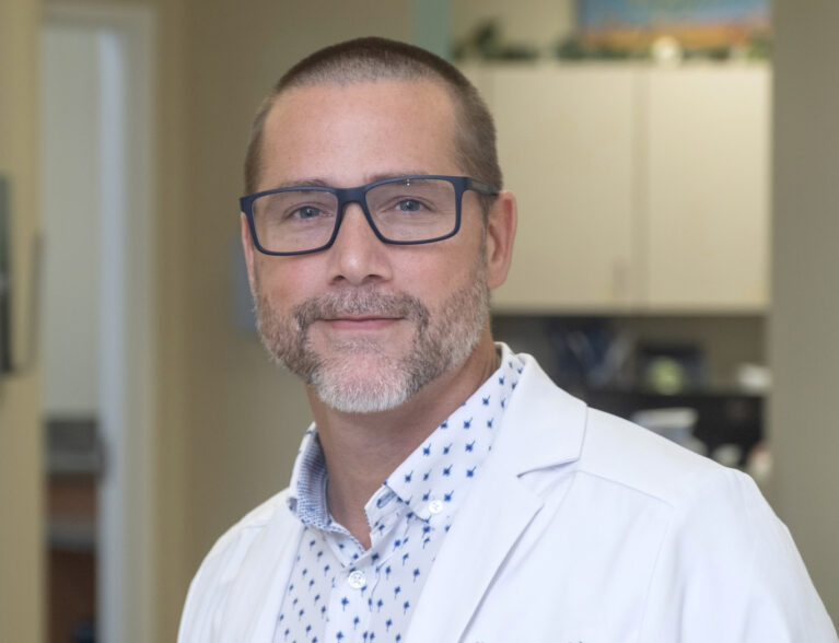 Should you choose bariatric surgery or GLP-1 meds to lose weight?