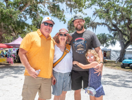 Burgers and Brews Fest attendees savor chance to lift ‘UP’