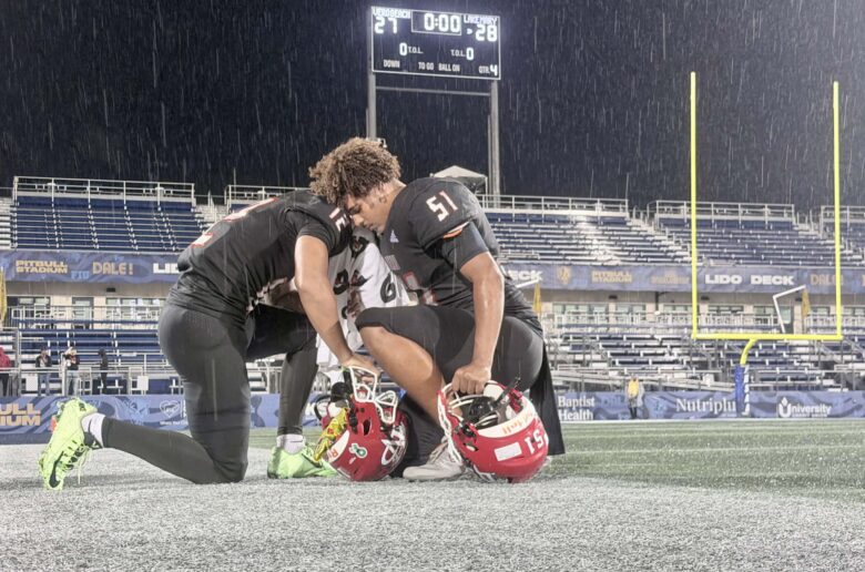 Lake Mary defeats Vero for state football championship in last-second heartbreaker