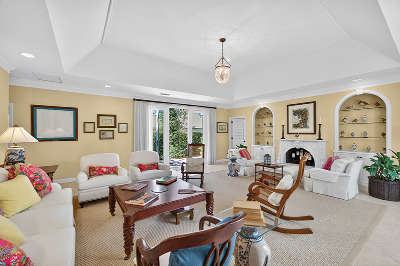 Gonzales 292642 LivingRM