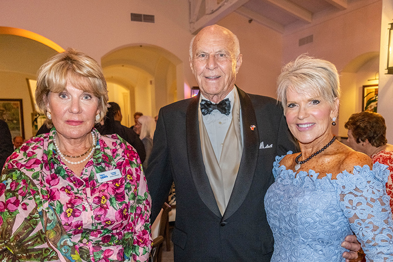 111525 ANightAtOpera JessicaSchmitt 004