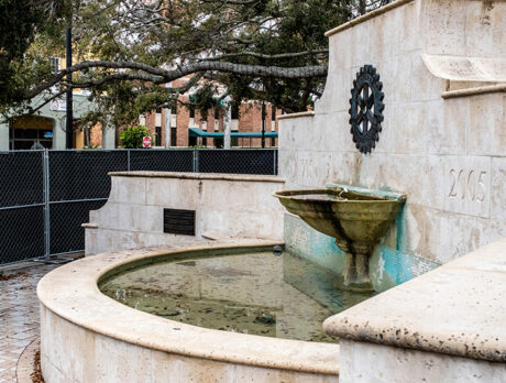 Shabby Centennial Fountain will give way to floral ‘Rotary Corner’