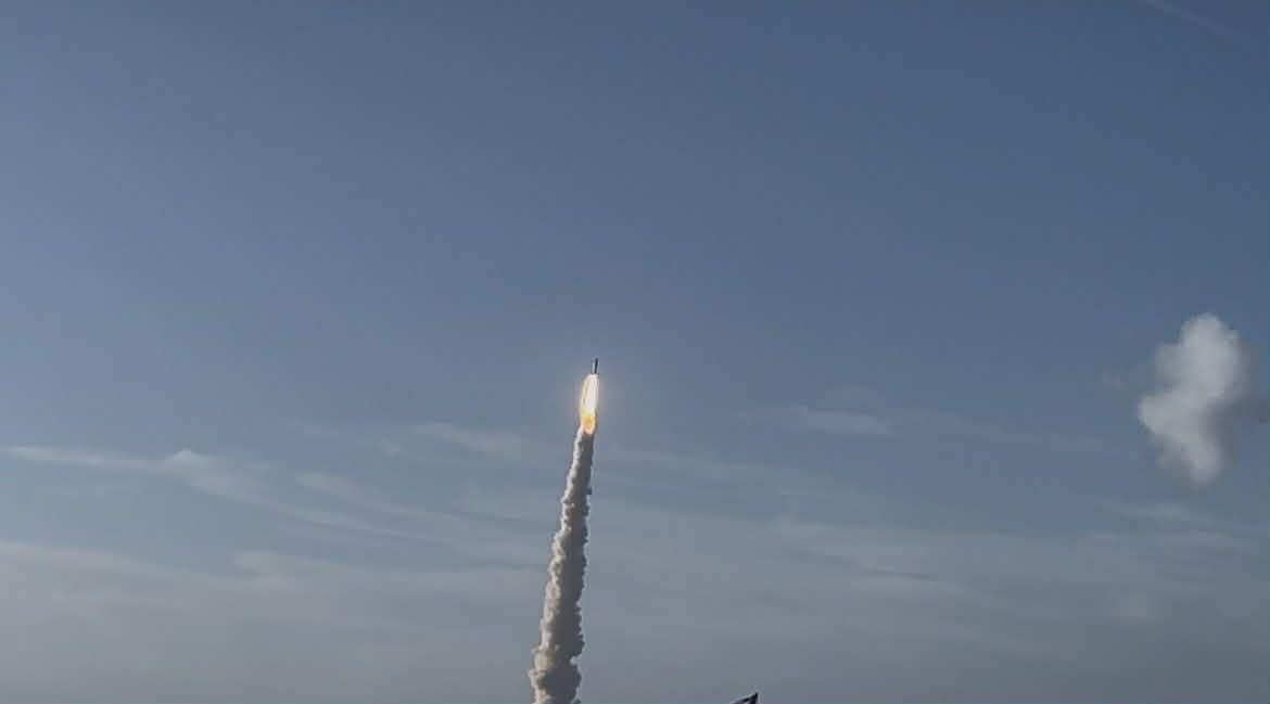 2156702d c77e 49e4 b0fa 2d90103524f4