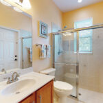 VanCamp 265564 Bath3