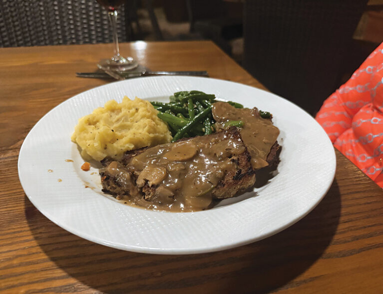 The 32963 Bite-Sized Dining Review: Tuohy’s Downtown